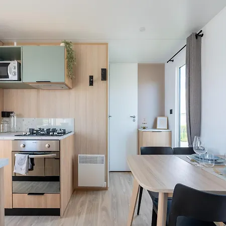 Caravan By The Sea * Bredene