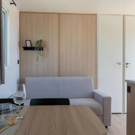 Caravan By The Sea Chalet *